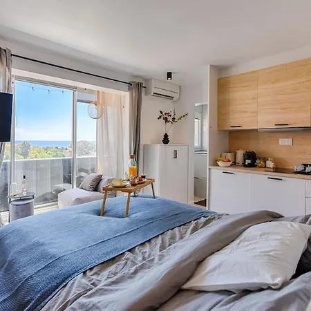 Sea View & Suite: 3min * Frejus