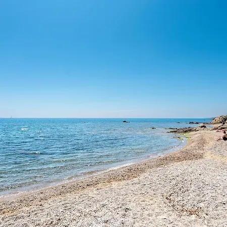 Sea View & Suite: 3min *